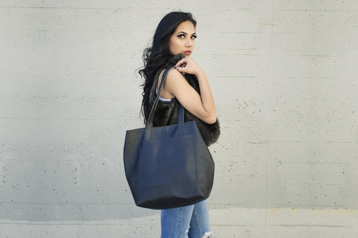 Journalist Tote-3