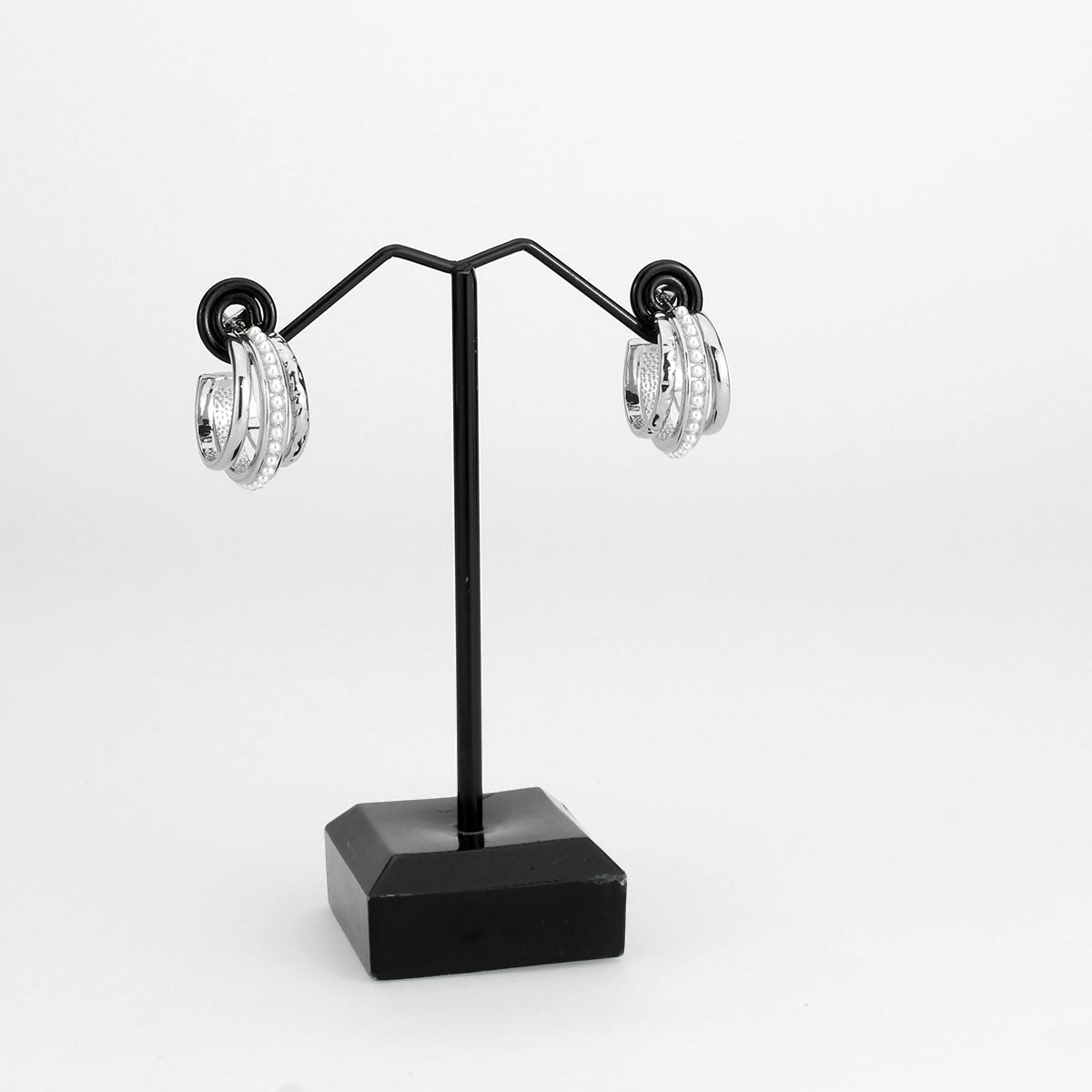 3W1746 - Imitation Rhodium Brass Earring with Synthetic in White-2