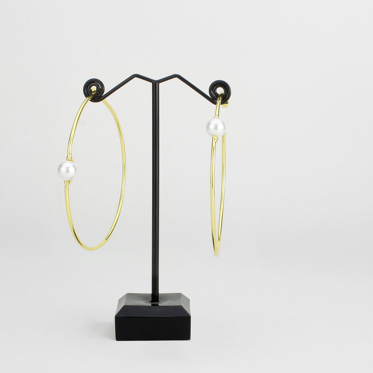 3W1769G - Flash Gold Brass Earring with Synthetic in White-1