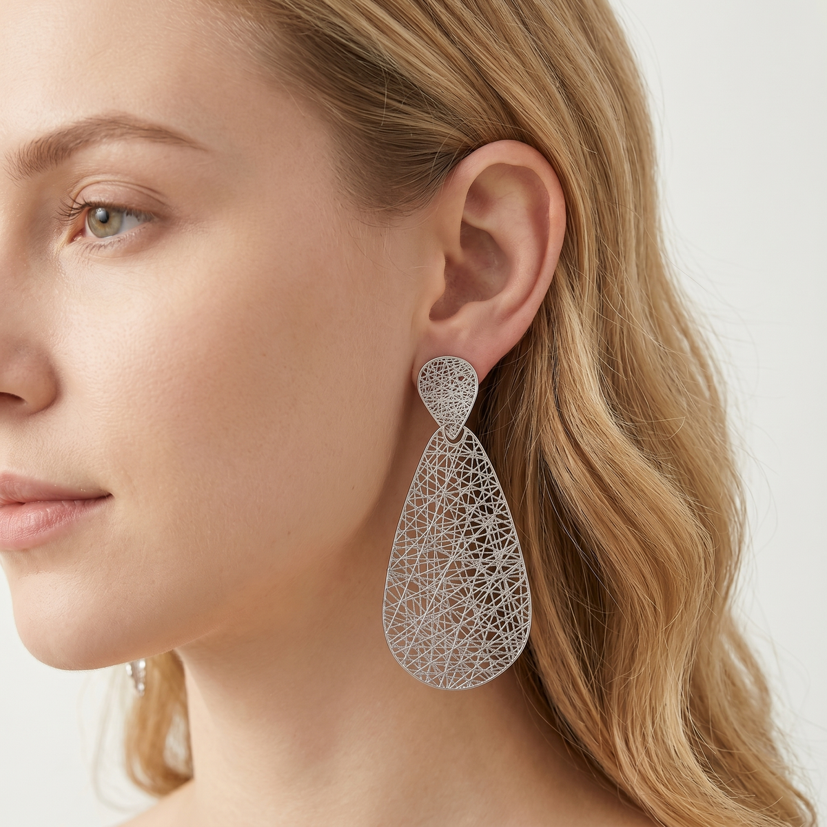 4W043 - Earring, Brass, Imitation Rhodium , No Stone-2