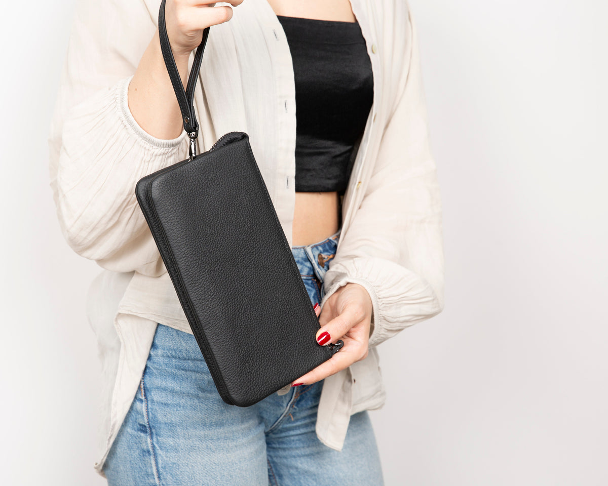 Majeste Leather Clutch Bag-1