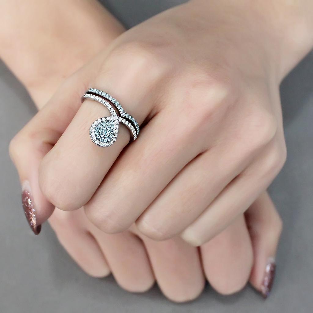 DA268 - High polished (no plating) Stainless Steel Ring with AAA Grade CZ  in Sea Blue-4