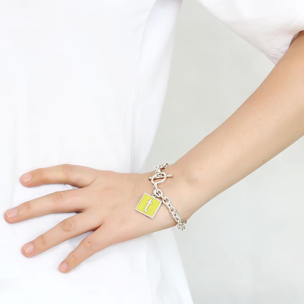 LO4647 - High-Polished Brass Bracelet with Epoxy  in Emerald-2