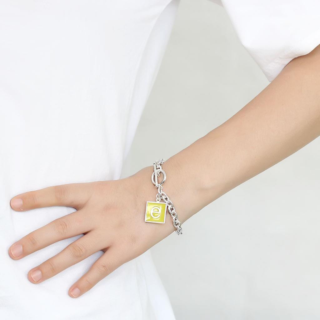 LO4649 - High-Polished Brass Bracelet with Epoxy  in Emerald-2