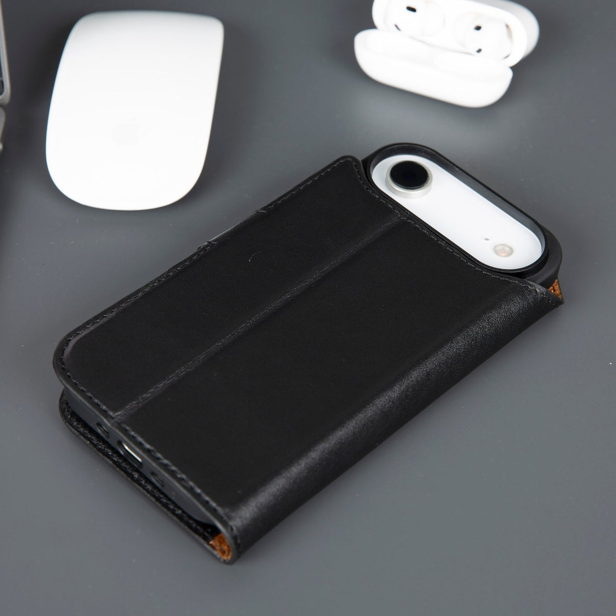Casper iPhone 17 Air Leather Wallet Case – MagSafe Compatible-1