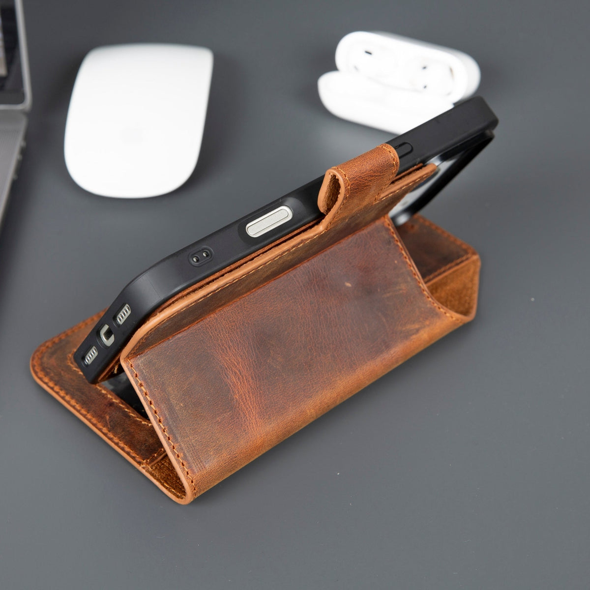Casper iPhone 18 Full-Grain Leather Wallet Case-4