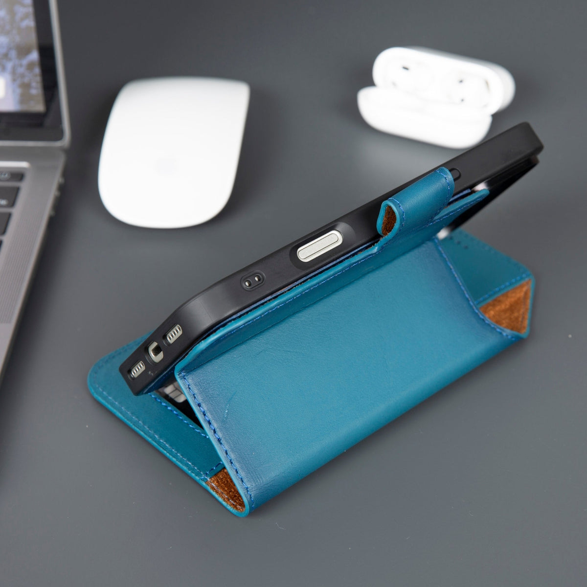 Casper iPhone 18 Pro Max Full-Grain Leather Wallet Case-1