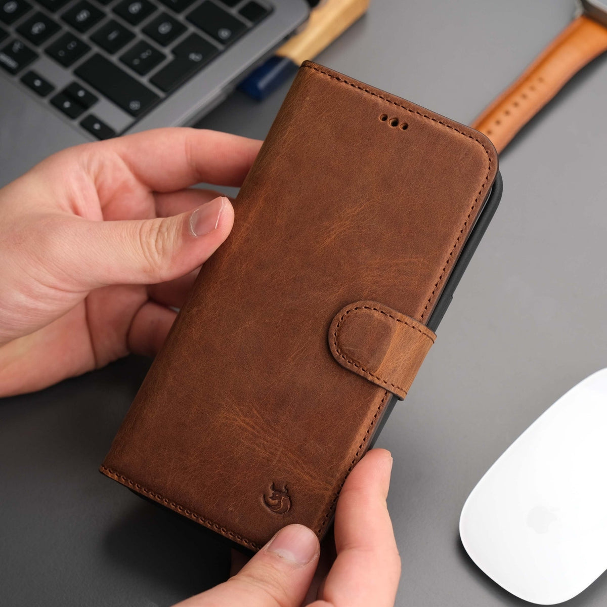 Casper Leather iPhone 15 Pro Max Wallet Case | Detachable MagSafe Compatible RFID Protection-2