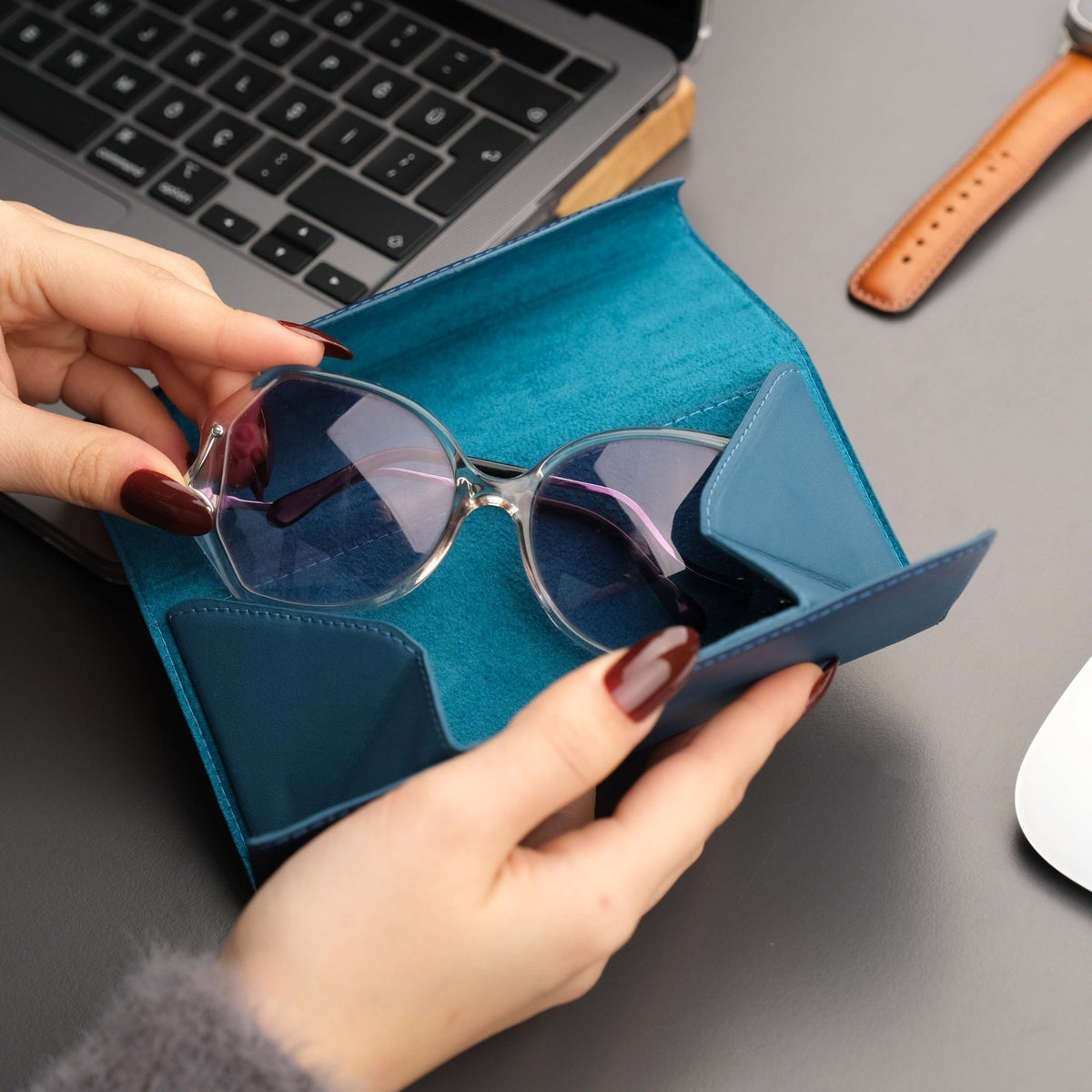 Triangle Leather Glasses Case – Vintage Eyewear Holder-7